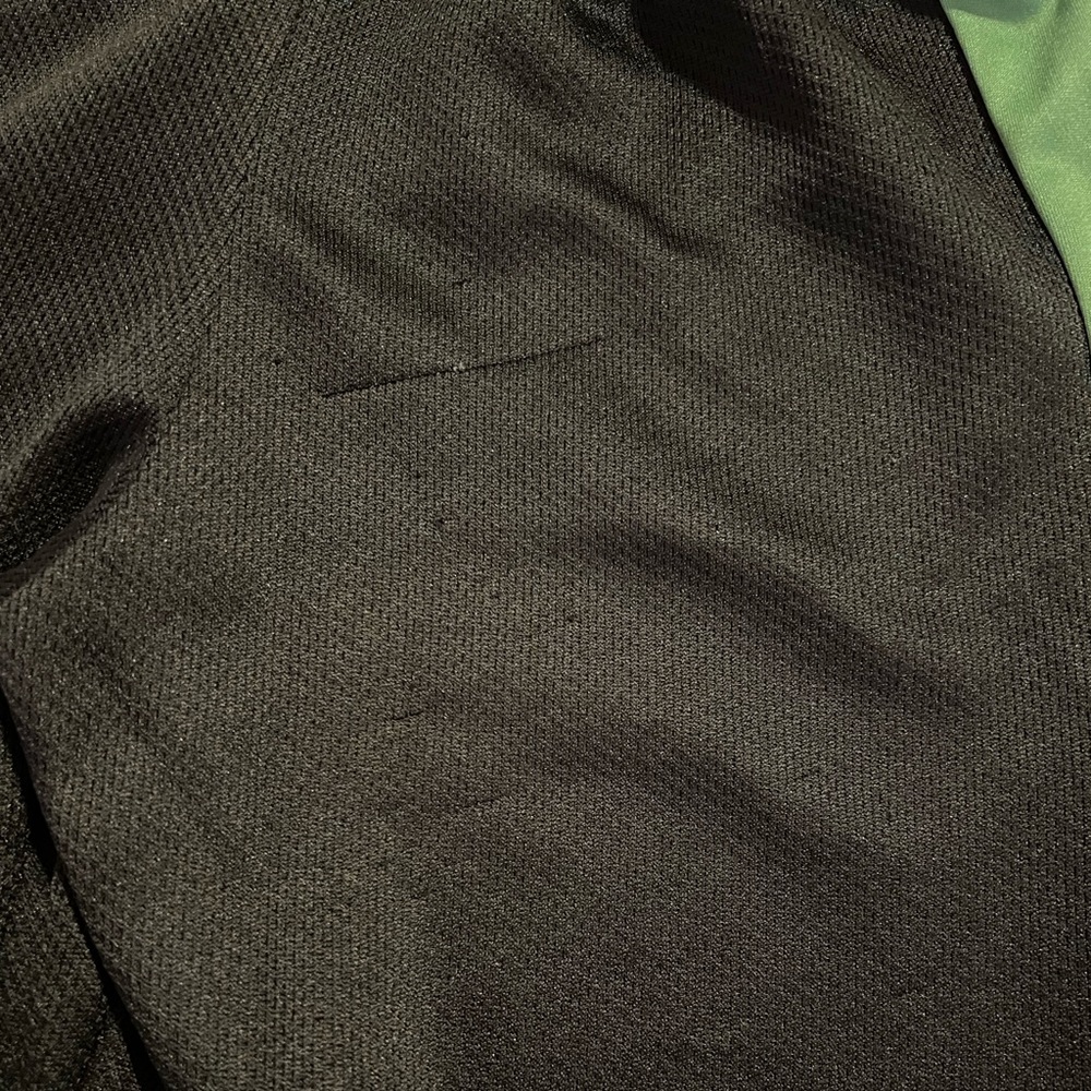 Bundle of 2 small kids shirts and 3 small kids athletic shorts - Picture 8 of 16